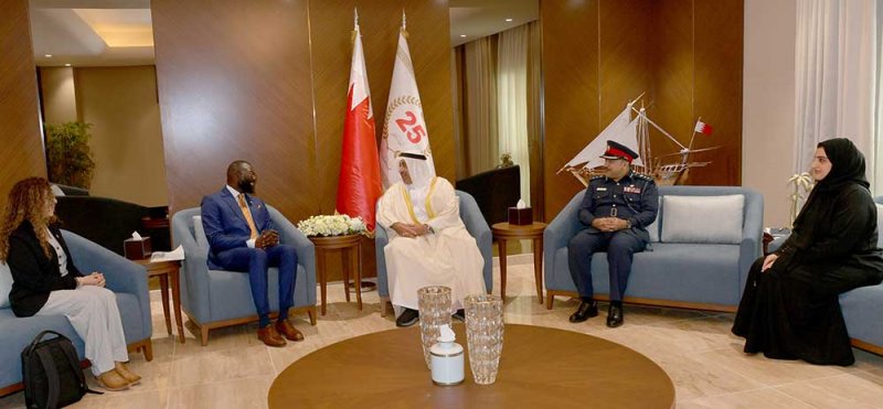 وكيل وزارة الداخلية يستقبل رئيس البعثة الإقليمية للجنة الدولية للصليب الأحمر لدول مجلس التعاون