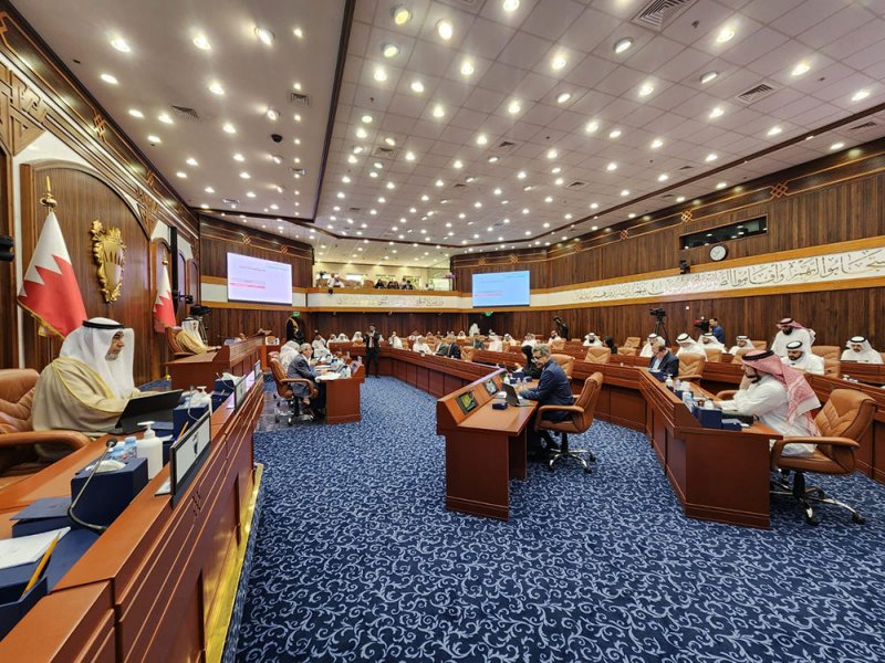 “البحرنة” و“عقود التوظيف” على بســاط النقــاش بنــوفمبــر
