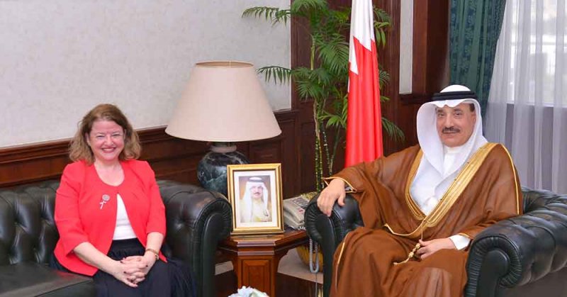 وزير العمل يلتقي سفيرة الجمهورية التركية لدى مملكة البحرين 