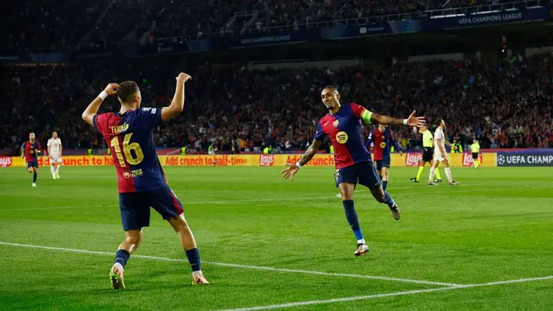رافينيا يقود برشلونة للانتقام من هزائم بايرن المتتالية