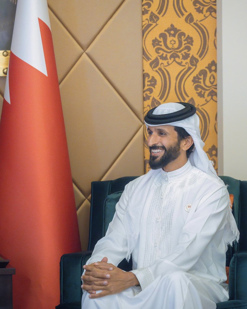 ناصر بن حمد: تطوير الاستغلال السلمي للفضاء