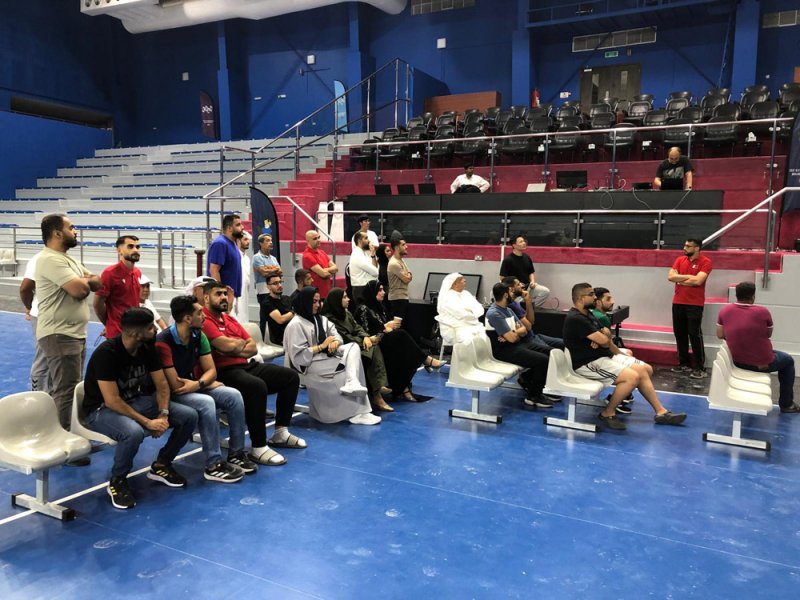 تدريب الحكام والمراقبين على النظام الجديد للشاشات الإلكترونية بصالة اليد