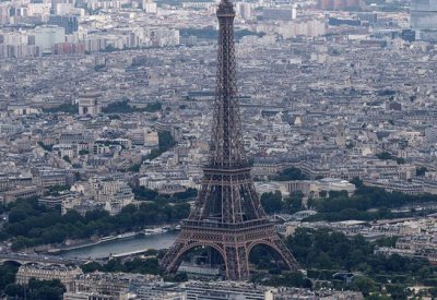 موديز تخفض نظرتها المستقبلية للتصنيف الائتماني لفرنسا