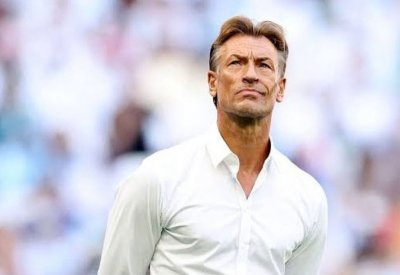 رينارد يعود لتدريب المنتخب السعودي الأول لكرة القدم