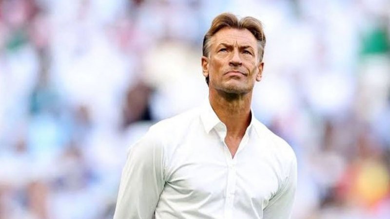 رينارد يعود لتدريب المنتخب السعودي الأول لكرة القدم