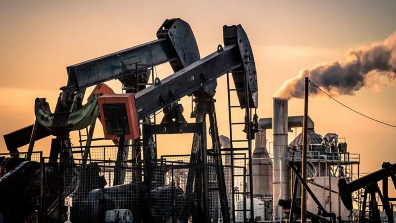 أسعار النفط قد تتراجع بعد أن أظهرت إسرائيل ضبط النفس في الضربات على إيران