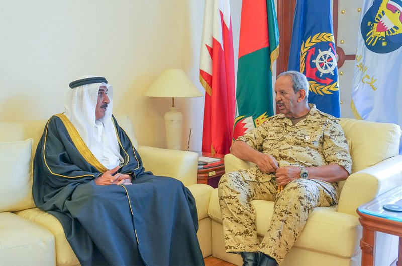 القائد العام لقوة دفاع البحرين يستقبل الشيخ محمد بن عطية الله آل خليفة‎‎‎