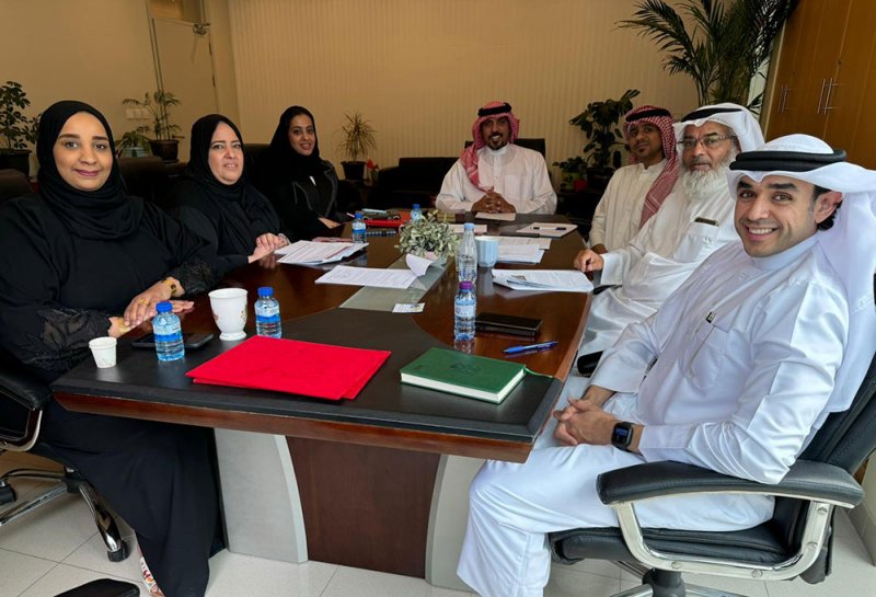 مالية وقانونية "بلدي المحرق" تبحث مشاكل شركات التوصيل