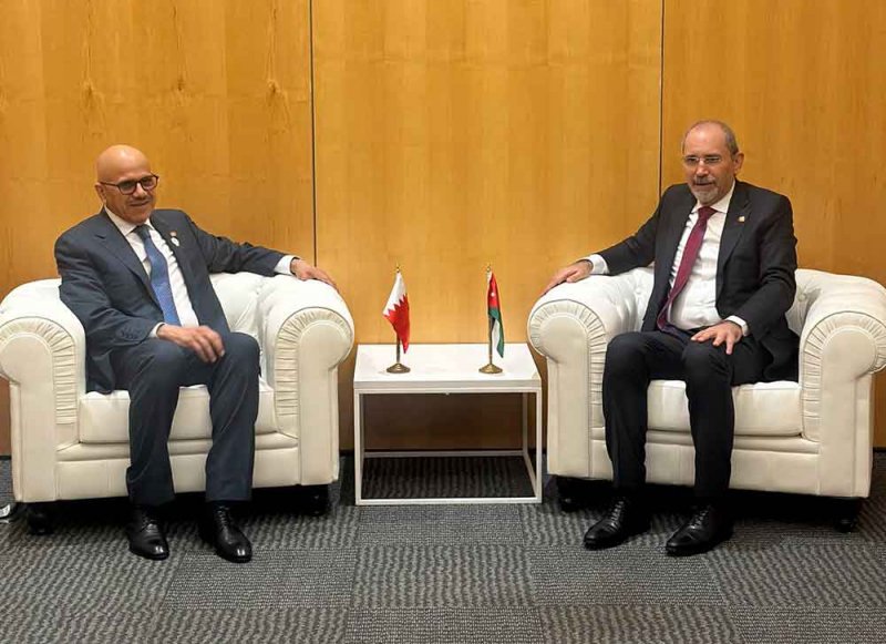 وزير الخارجية يجتمع مع نائب رئيس الوزراء وزير الخارجية والمغتربين في المملكة الأردنية الهاشمية