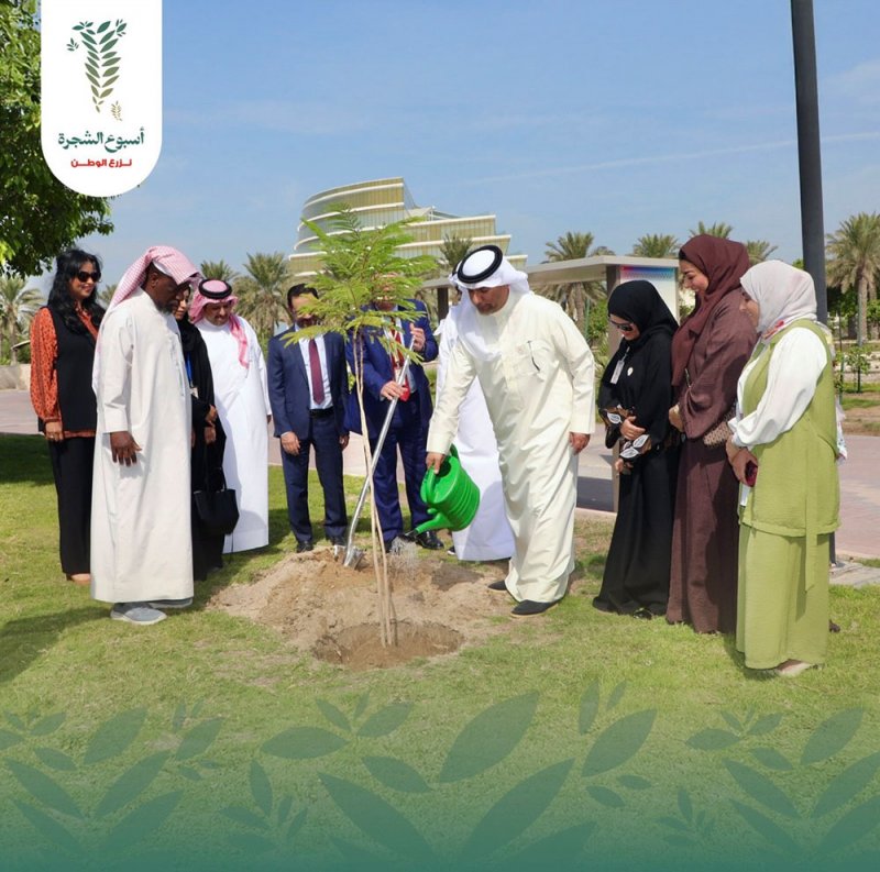  وزير النفط والبيئة يشارك في فعاليات أسبوع الشجرة في منتزه ومحمية دوحة عراد