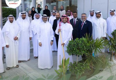 الشيخ علي بن خليفة آل خليفة الأمين العام للمؤسسة الملكية يشارك في فعالية أسبوع الشجرة