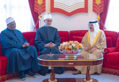 جلالة الملك المعظم يستقبل فضيلة مفتي مصر والأمين العام لهيئة كبار علماء الأزهر الشريف
