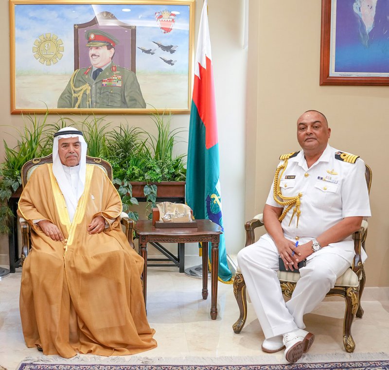 وزير شؤون الدفاع يستقبل الملحق العسكري بجمهورية كينيا بمناسبة تعيينه