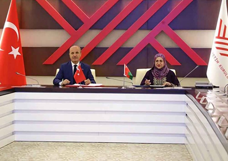 سلطنة عمان وتركيا توقعان مذكرة تفاهم في مجال التعليم العالي