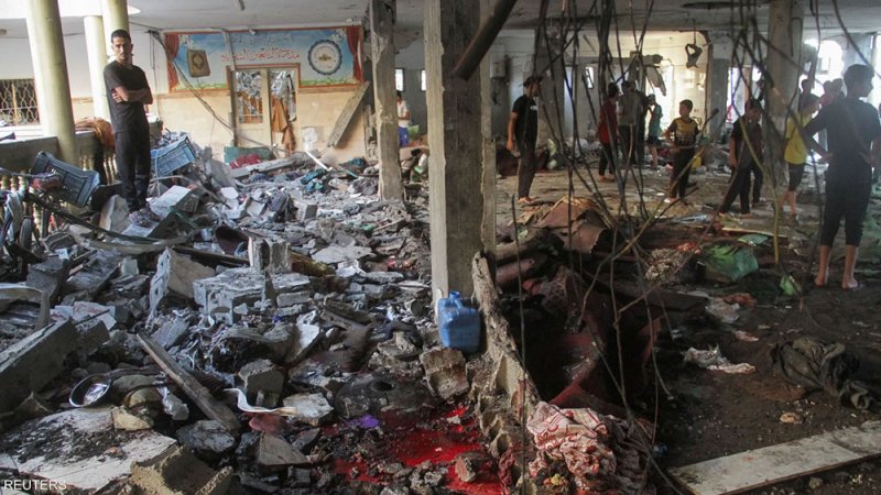 13 قتيلا على الأقل بقصف مدرسة تؤوي نازحين في النصيرات
