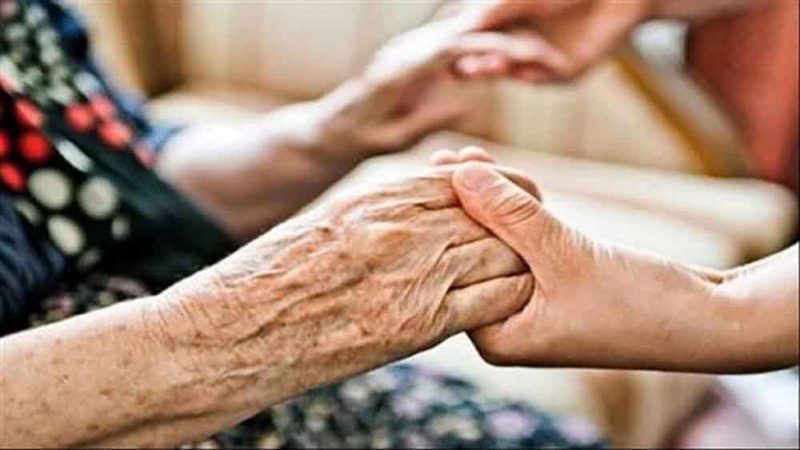 الحكومة: زيادة مزايا  المسن تخل بـ “الميزانية”