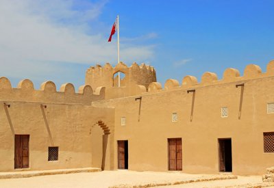 الطقس معتدل مع بعض السحب اليوم في البحرين