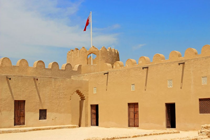 الطقس معتدل مع بعض السحب اليوم في البحرين