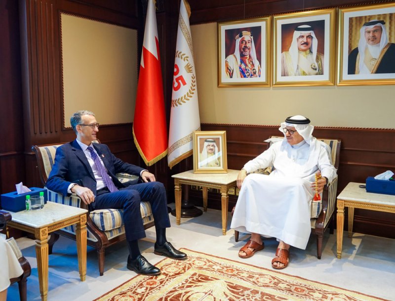 وزير الخارجية يستقبل سفير الولايات المتحدة الأمريكية لدى مملكة البحرين