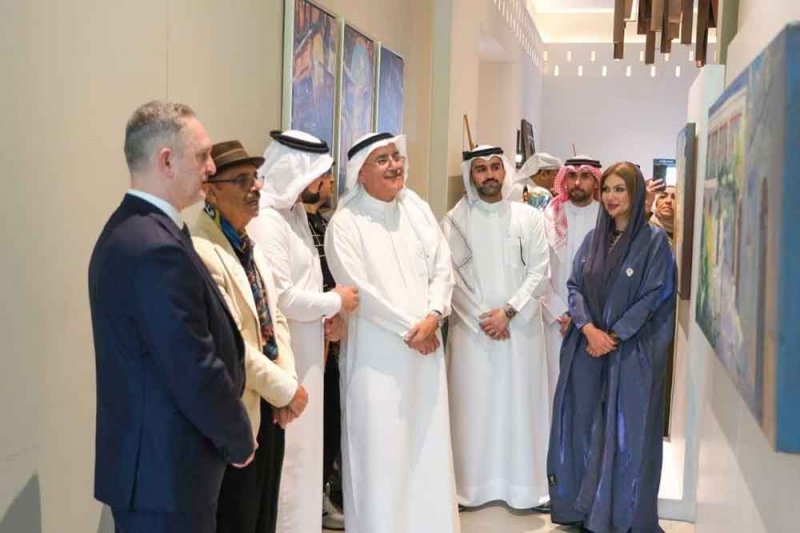 محافظ الشمالية يفتتح معرض الفنان عباس الموسوي "50 عامًا من العطاء"