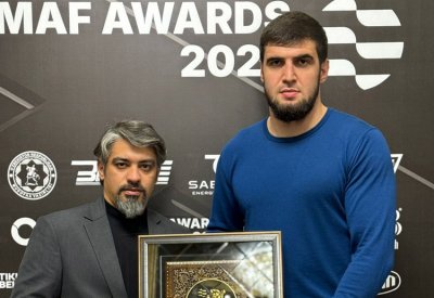 لاعب المنتخب الوطني سلطان جابيزوف يحصد جائزة أفضل أداء لعام 2023