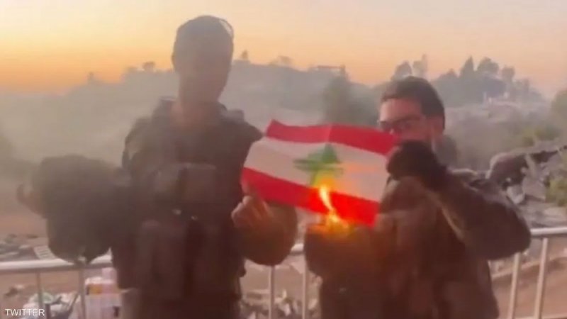 بالفيديو: الجيش الإسرائيلي يدين حرق جنوده علم لبنان