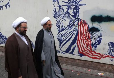"لا تضيعوا الفرصة".. دعوات في إيران للتفاوض مع ترامب
