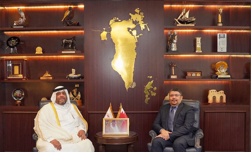 وزير الكهرباء" يستعرض مجالات التعاون مع سفير دولة قطر لدى مملكة البحرين