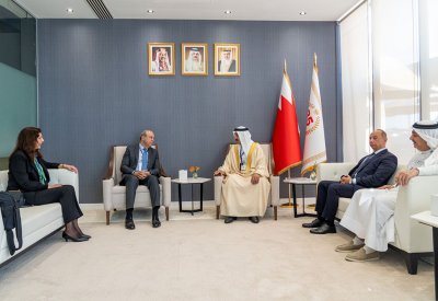 وزير المواصلات يلتقي وزير الطيران المدني المصري