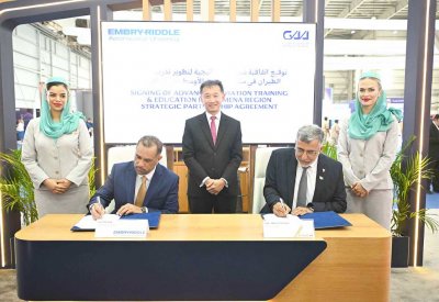 أكاديمية “الخليج للطيران”  توقع شراكة مع “إمبري ريدل”