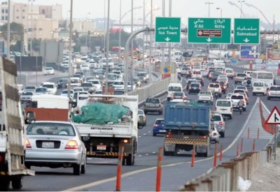 ما سياسة الحكومة في الحد من الاختناقات المرورية؟