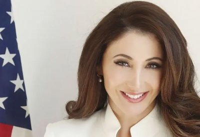 أصول أردنية في البيت الأبيض.. جوليا النشيوات زوجة مستشار ترامب للأمن القومي