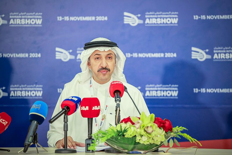 عبدالله بن أحمد: هذه أنجح نسخة لمعرض البحرين الدولي للطيران