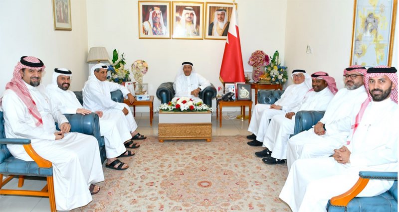 محافظ المحرق يستقبل الرئيس التنفيذي للهيئة العامة للرياضة