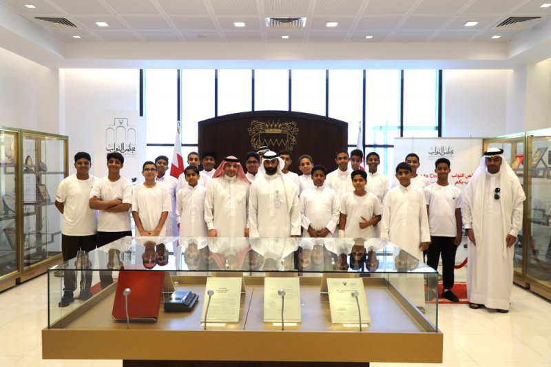 أمانة النواب تستقبل وفداً طلابياً من ثانوية عبد الرحمن الناصر للبنين