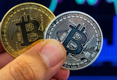سعر البتكوين يتخطى 97 ألف دولار للمرة الأولى