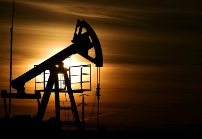 أسعار النفط عند أعلى مستوى في نحو 10 أيام