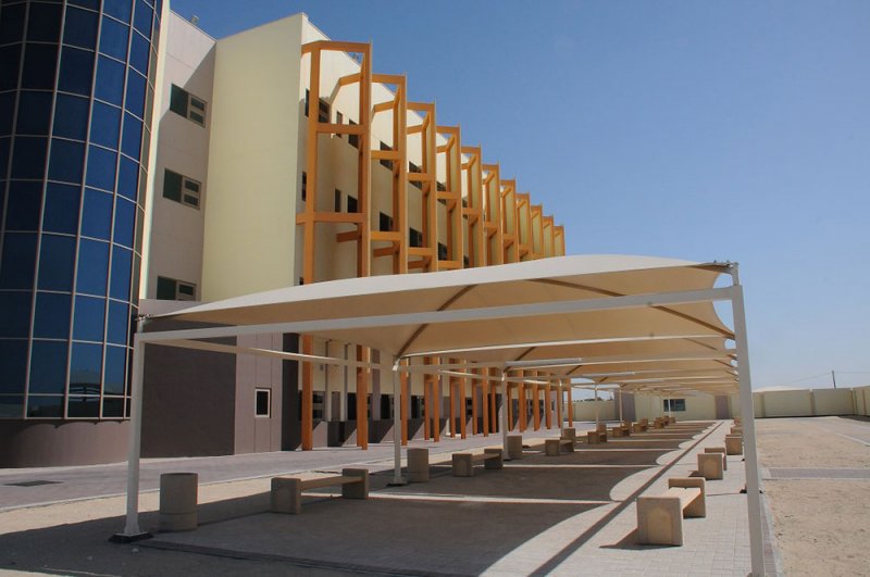مدرسة ابتدائية إعدادية للبنات بوادي السيل