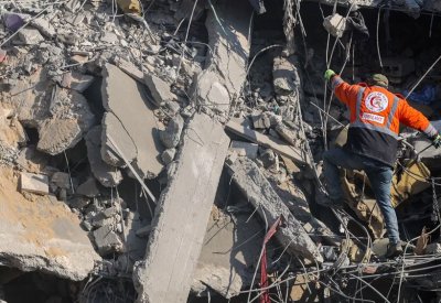الدفاع المدني: 19 قتيلا جراء غارات إسرائيلية على قطاع غزة