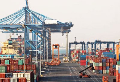 السعودية.. الصادرات غير البترولية ترتفع 16.8% بالربع الثالث