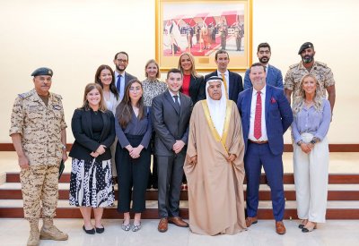 وزير شؤون الدفاع يستعرض علاقات التعاون الثنائية بين المملكة وأميركا