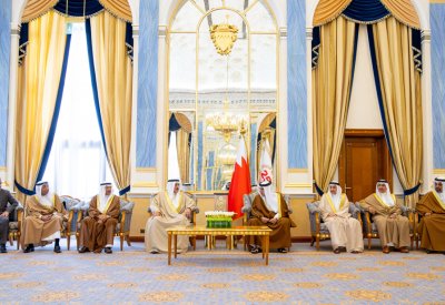 مواصلة تعزيز التعاون والعمل المشترك بين السلطتين التنفيذية والتشريعية ومؤسسات القطاع الخاص