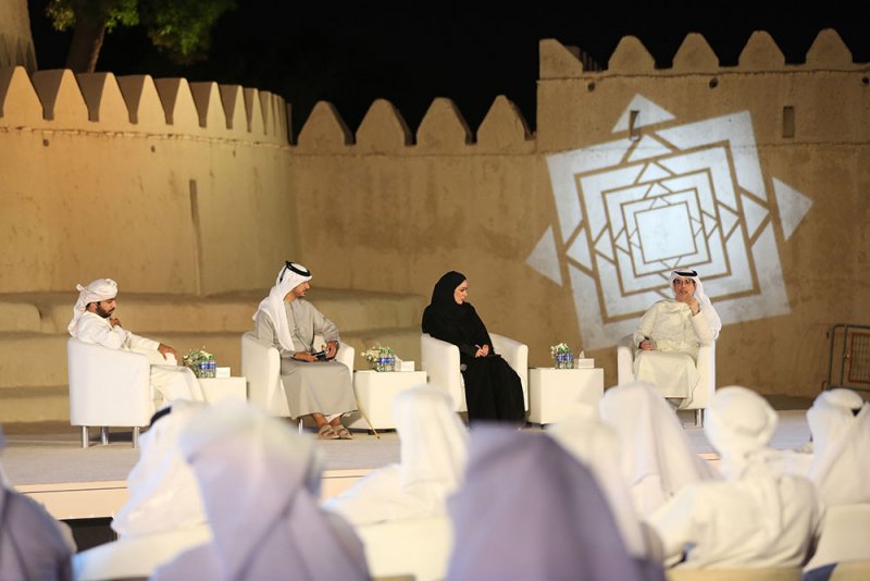 باحثون وشعراء يرصدون مراحل تدوين الشعر الشعبي ويستشرفون مستقبله عبر الفضاء الرقمي