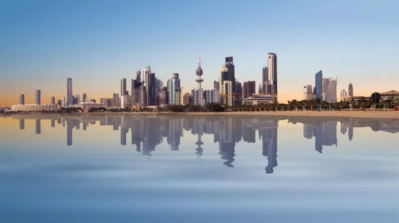 دولة خليجية تقدم إقامة 15 سنة للمستثمرين وتعاقب تجار الإقامات بالسجن 5 سنوات