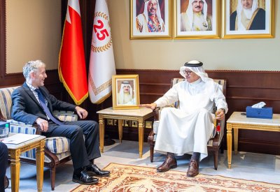 وزير الخارجية يستقبل سفير المملكة المتحدة لدى مملكة البحرين