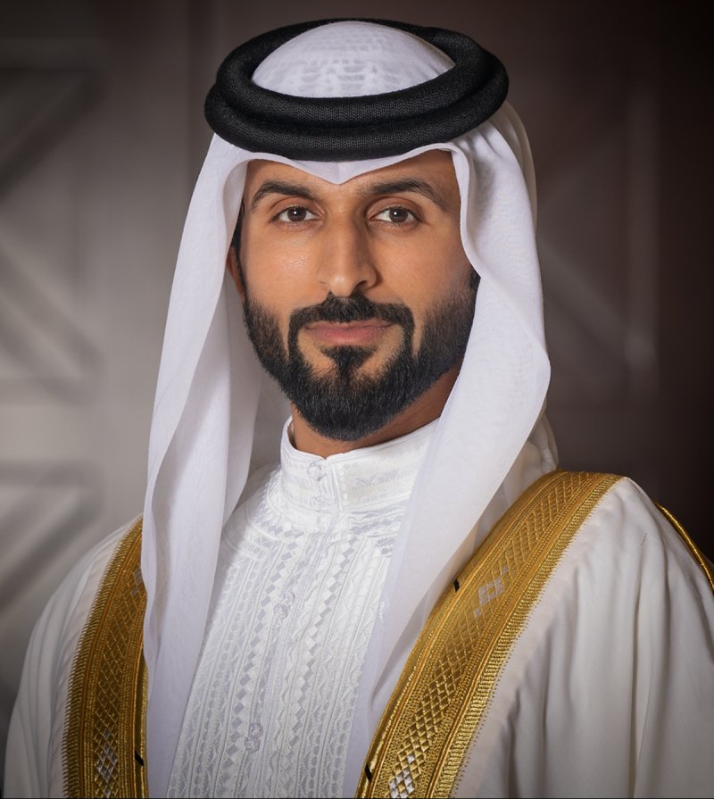 ناصر بن حمد: إطلاق مبادرات لاستغلال طاقات الشباب