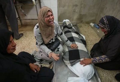 أكثر من 10 قتلى في قصف إسرائيلي طال مناطق عدة من غزة
