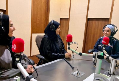 برنامج "أمنFM" يسلط الضوء على الدور البارز للمرأة البحرينية في وزارة الداخلية