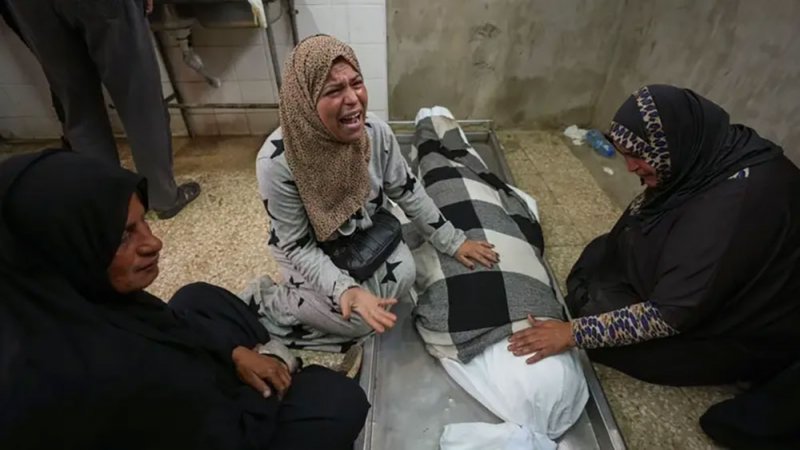 أكثر من 10 قتلى في قصف إسرائيلي طال مناطق عدة من غزة