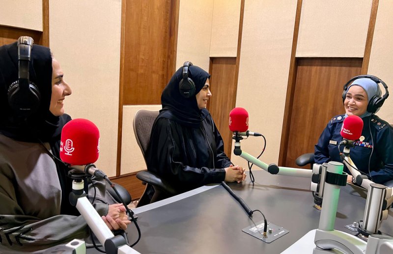 برنامج "أمنFM" يسلط الضوء على الدور البارز للمرأة البحرينية في وزارة الداخلية